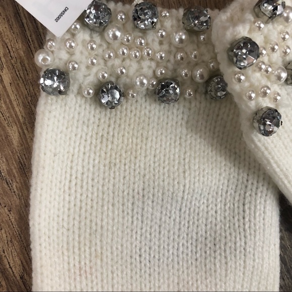 SOLD NWT Ann Taylor Jeweled Cuff White Gloves Rhinestone & Pearls - Picture 4 of 5